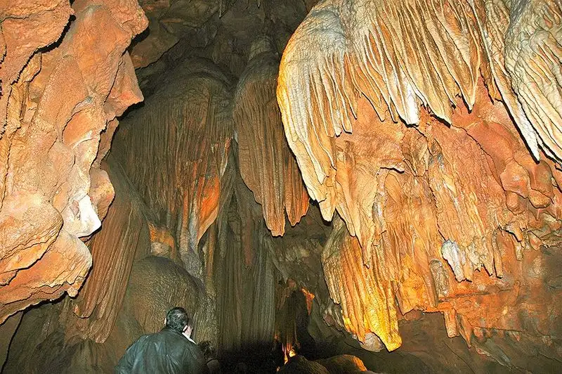 Diamond Caverns