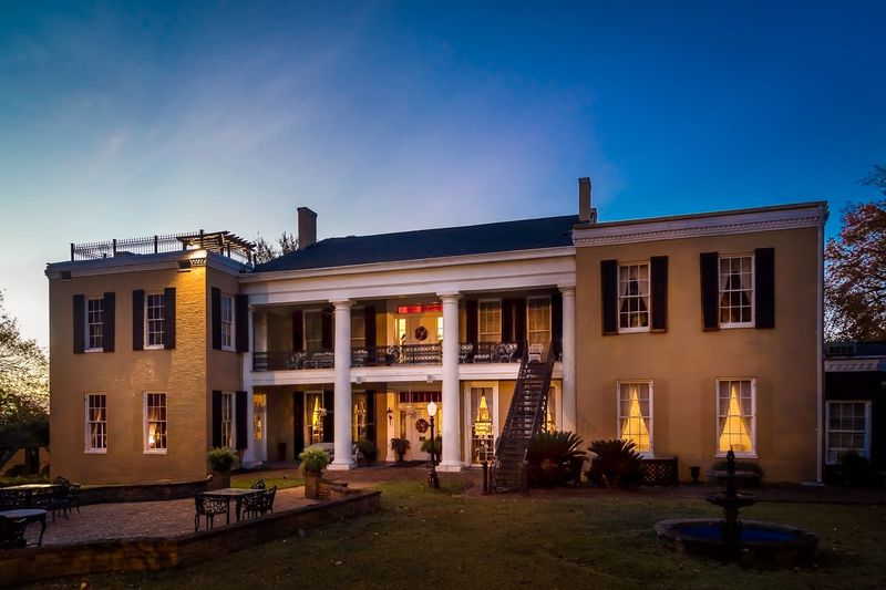 Cedar Grove Restaurant