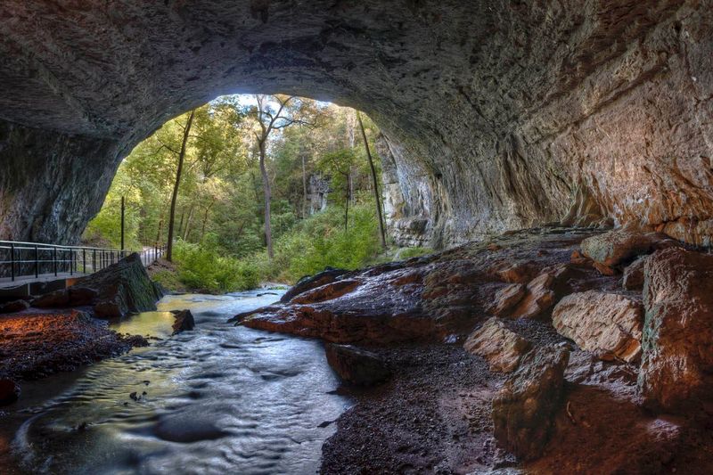 Smallin Civil War Cave – Ozark