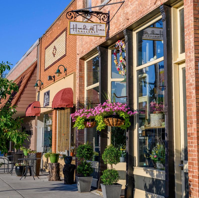 Downtown Lindsborg Shops and Galleries
