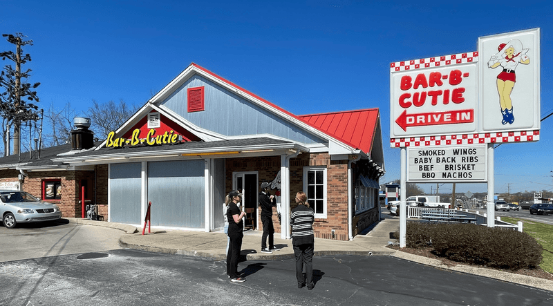 Bar-B-Cutie – Knoxville