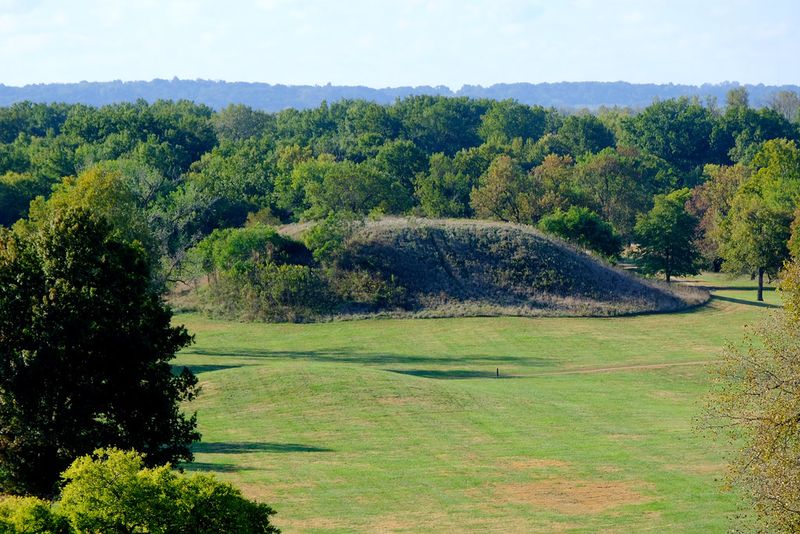 Cahokia Mounds – Collinsville
