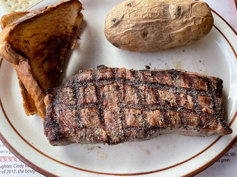 Cattleman’s Club Steakhouse – Pierre