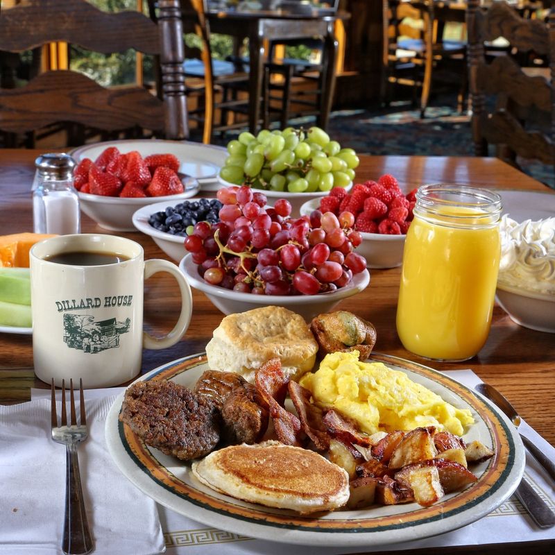 The Dillard House – Dillard