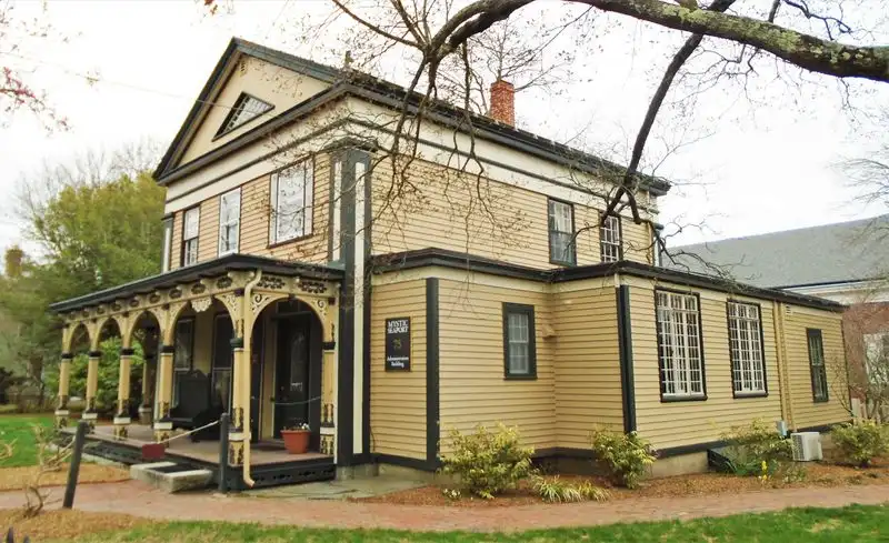 Historic Homes and Maritime Architecture