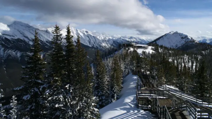 Nestled in Canada’s Rockies Is a Mountain Town Where Turquoise Lakes and Peaks Steal the Show