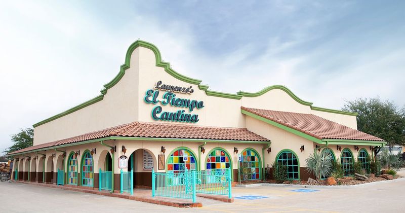 El Tiempo Cantina