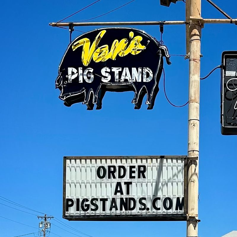 Van’s Pig Stand — Shawnee
