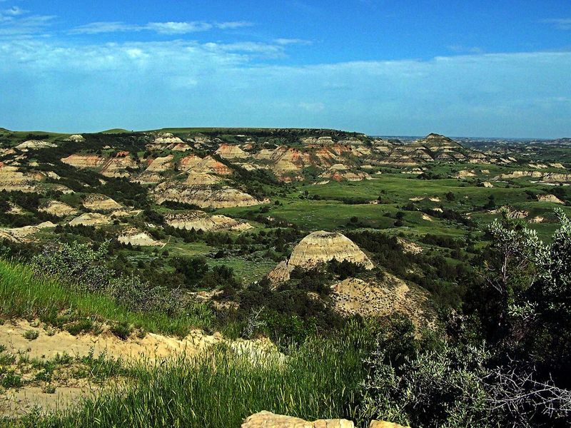 North Dakota — Theodore Roosevelt National Park (Badlands near Medora)