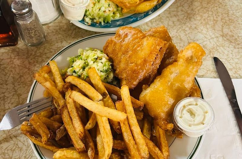 Scotty Simpson’s Fish & Chips — Detroit, MI
