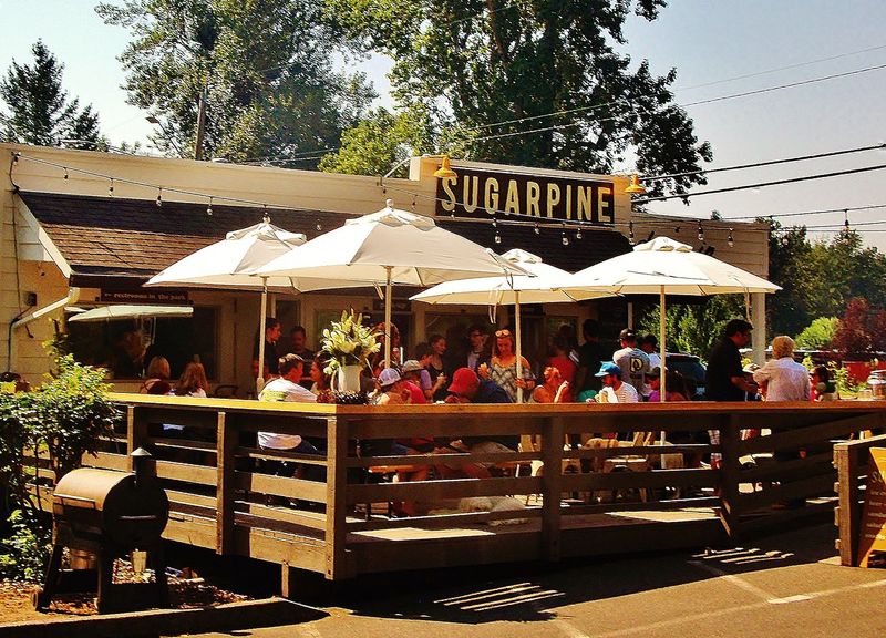 Oregon – Sugarpine Drive-In, Troutdale