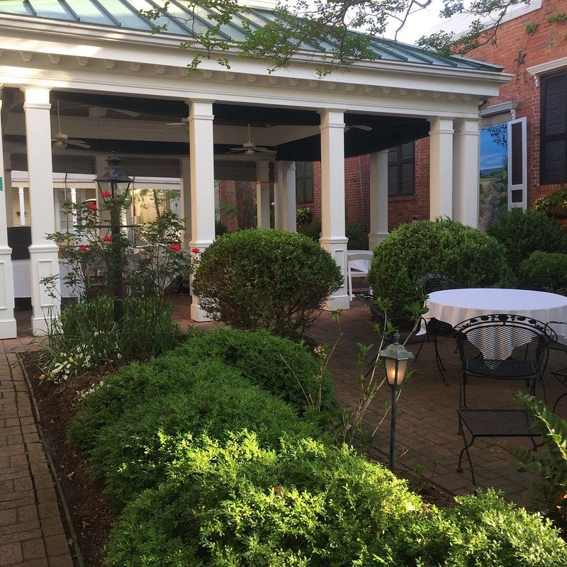 The Smithfield Inn – Smithfield