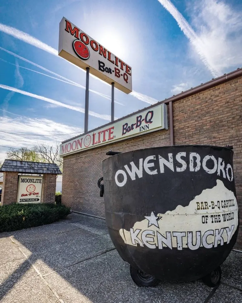 Moonlite Bar-B-Q Inn