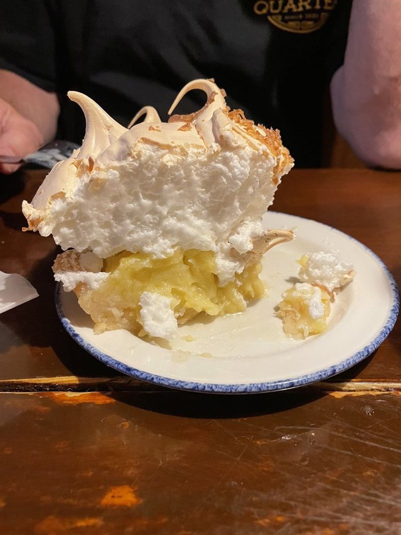 The Whistle Stop (famous pies) – Glendale