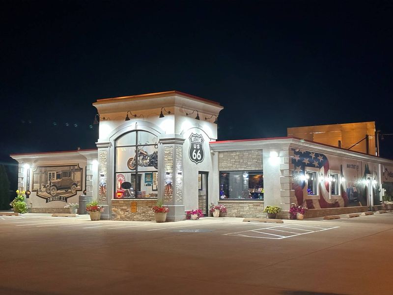 Old Route 66 Family Restaurant (Dwight)