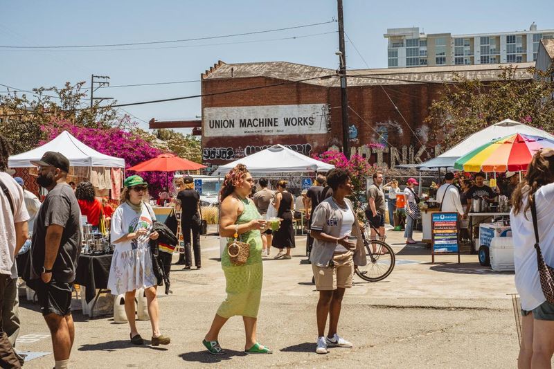 Oakland Flea Market (Oakland)