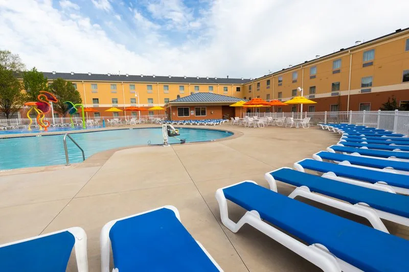 On-site resorts and hotels