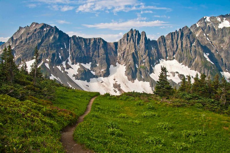 North Cascades National Park (Washington) – Cascade Pass + Sahale Arm