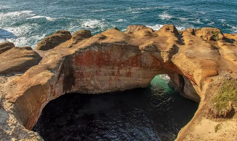 Devils Punchbowl