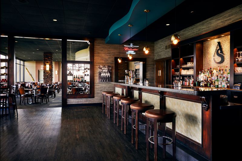 Airport Steakhouse & Bar — Hutchinson