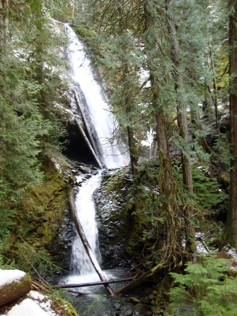 Murhut Falls Trail