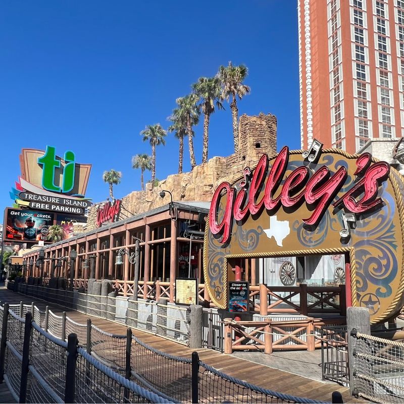 Gilley’s Saloon, Dance Hall & BBQ — Treasure Island (Las Vegas)