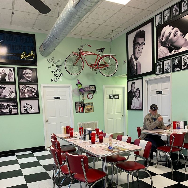 Boomarang Diner — Guthrie