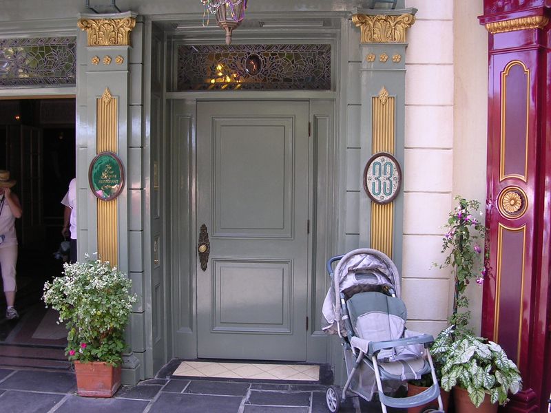 Club 33, Disneyland, USA