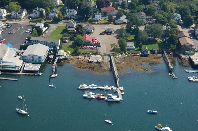 The Lobster Dock – Boothbay Harbor