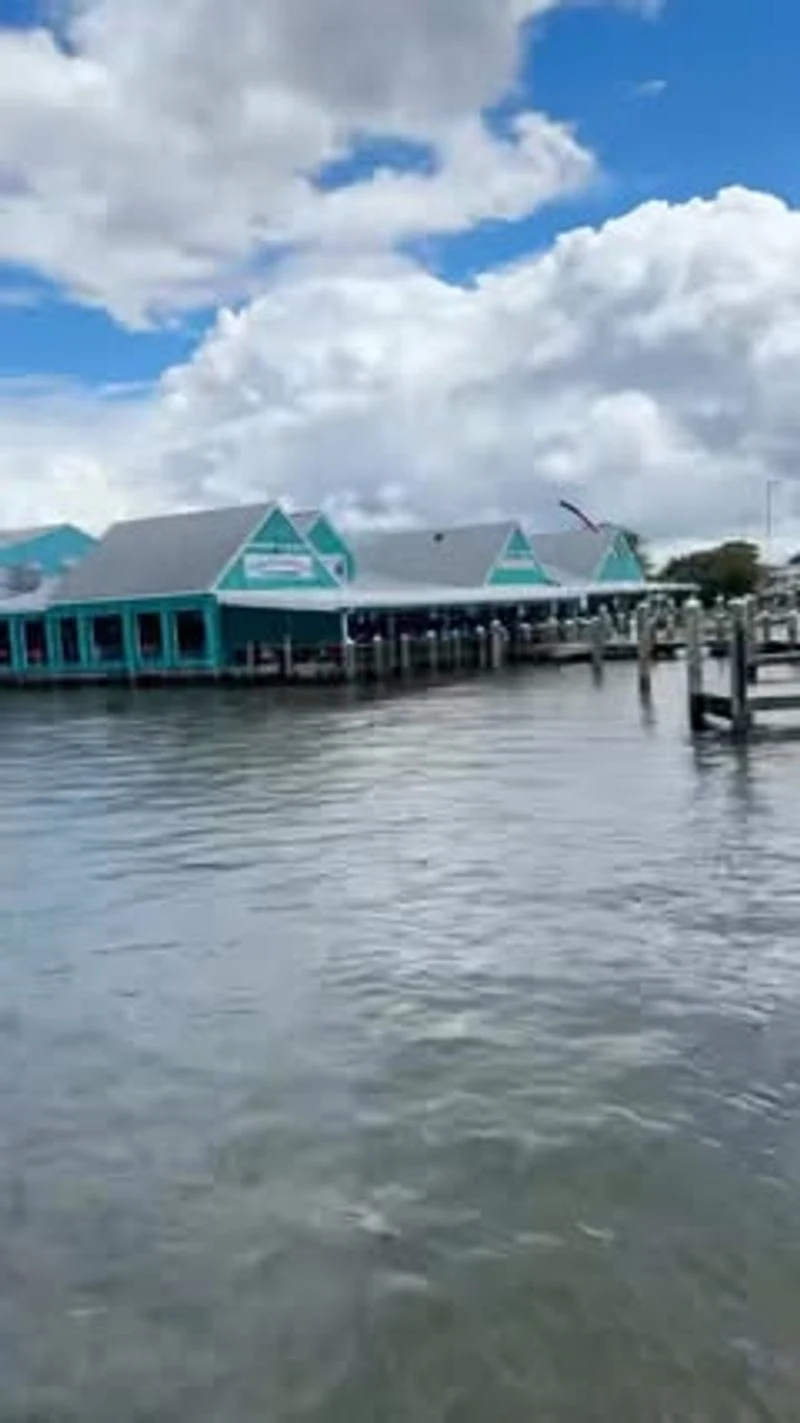 Fisherman's Inn Crab Deck