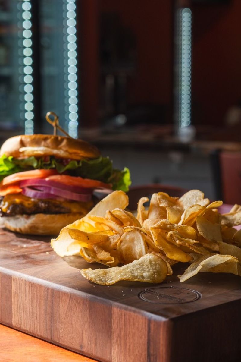 Oscar’s Breakfast, Burgers & Brews – Huntington