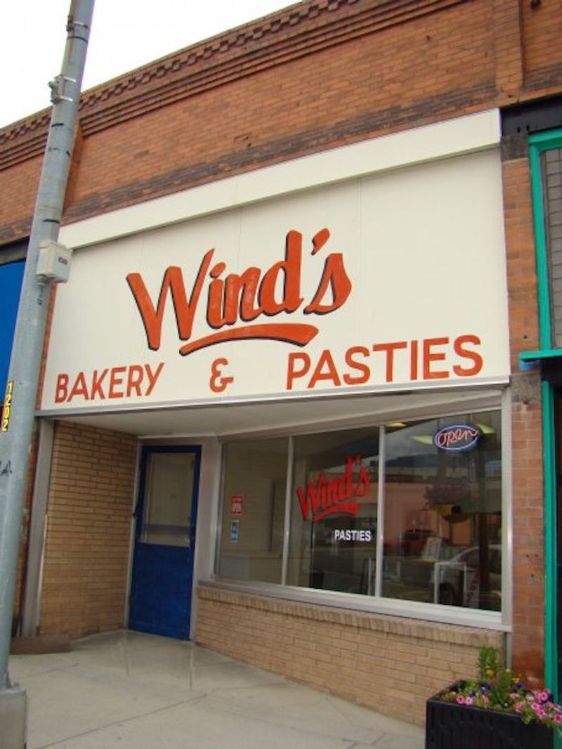 Wind’s Pasties, Anaconda