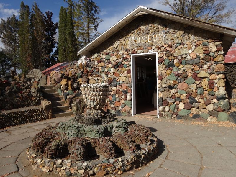 Petersen Rock Garden – Redmond
