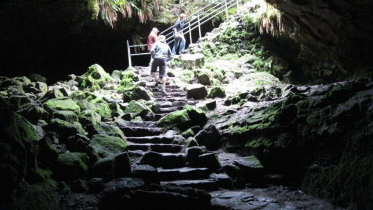 The most fascinating lava tubes and caves to see in Oregon