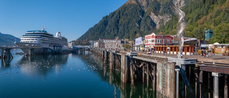 Only Visiting the Cruise Ports