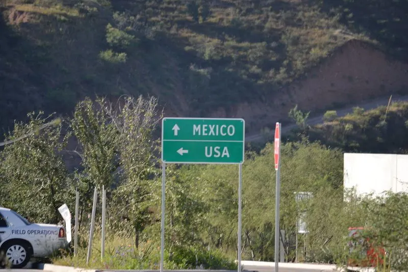 Nogales, Mexico - Nogales, USA