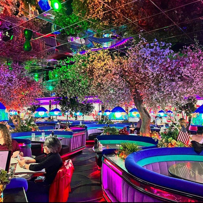 The Peppermill Restaurant & Fireside Lounge