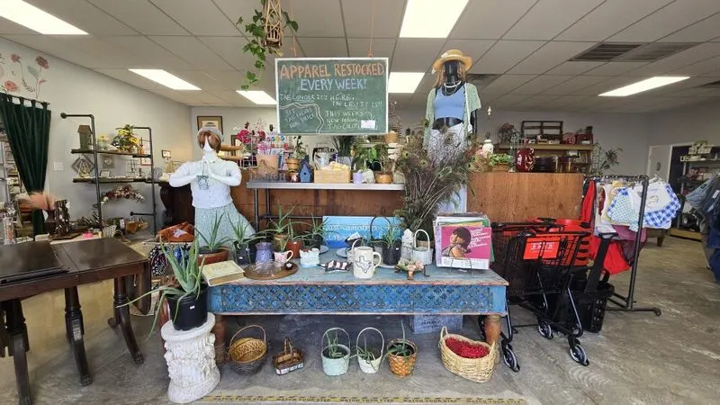 Flipstone Vintage & Thrift (Fort Worth)