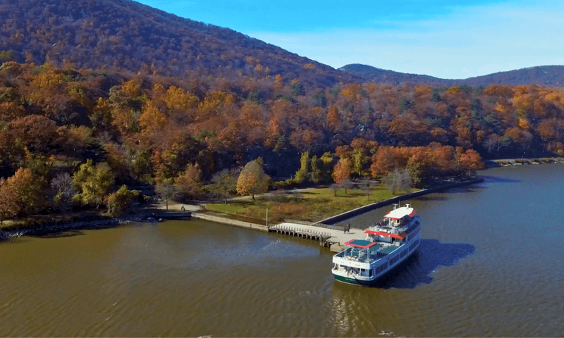 Circle Line Sightseeing – Bear Mountain Fall Foliage Cruise