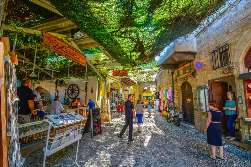 Greece: Leaving No Tip