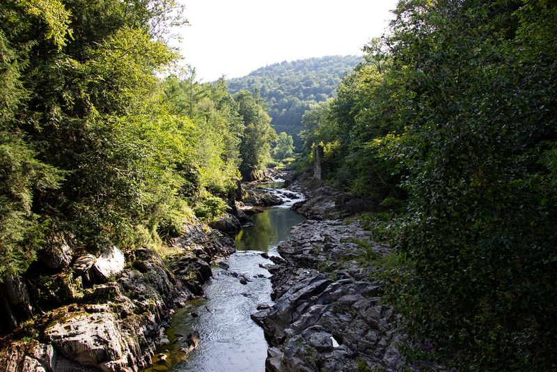 Vermont — Covered Bridges & Mad River Valley (various classic New England scenes)