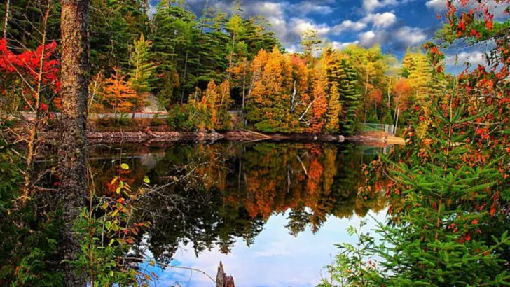 Want that Woodstock, Vermont fall feeling? These 12 towns give the same foliage glow