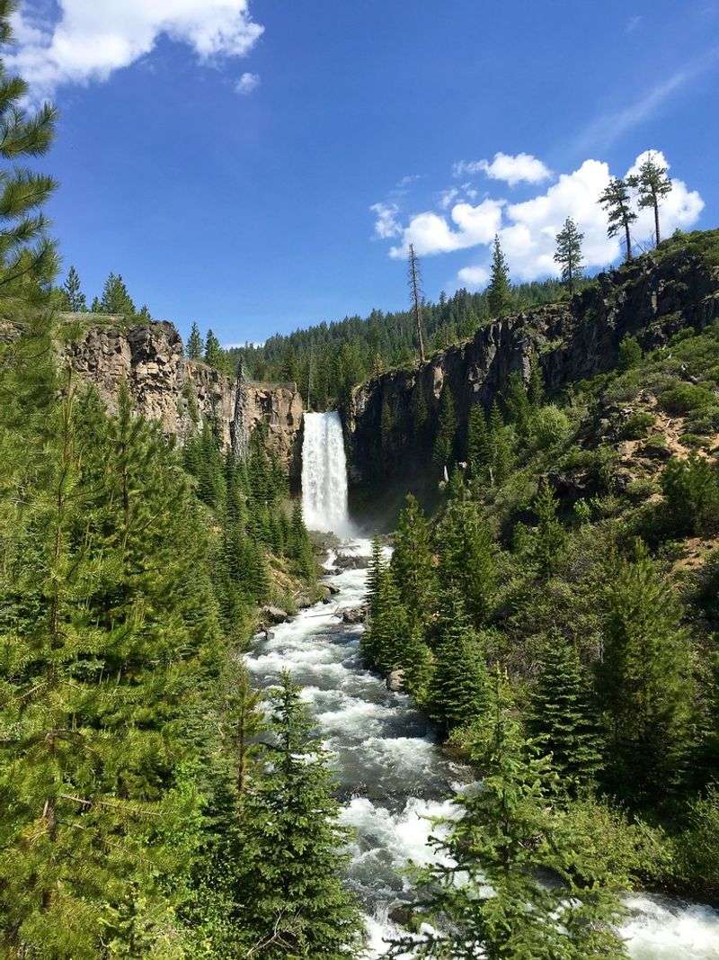 Tumalo Falls (Near Bend)