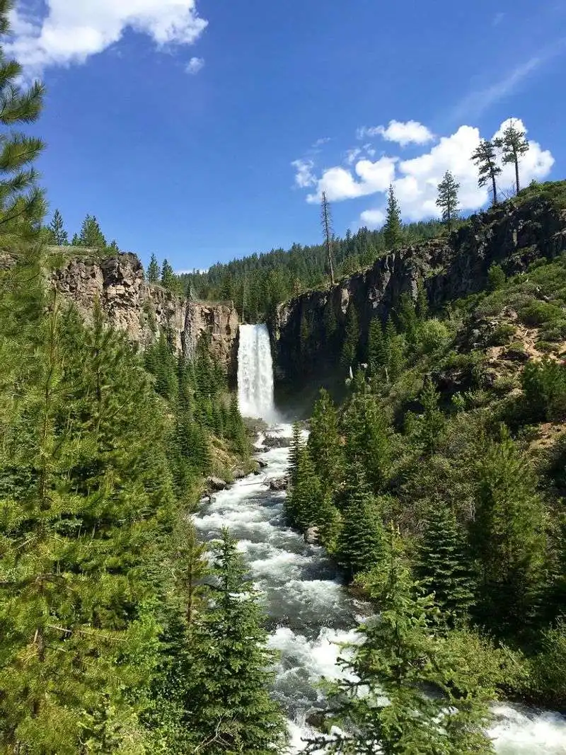 Tumalo Falls (Near Bend)