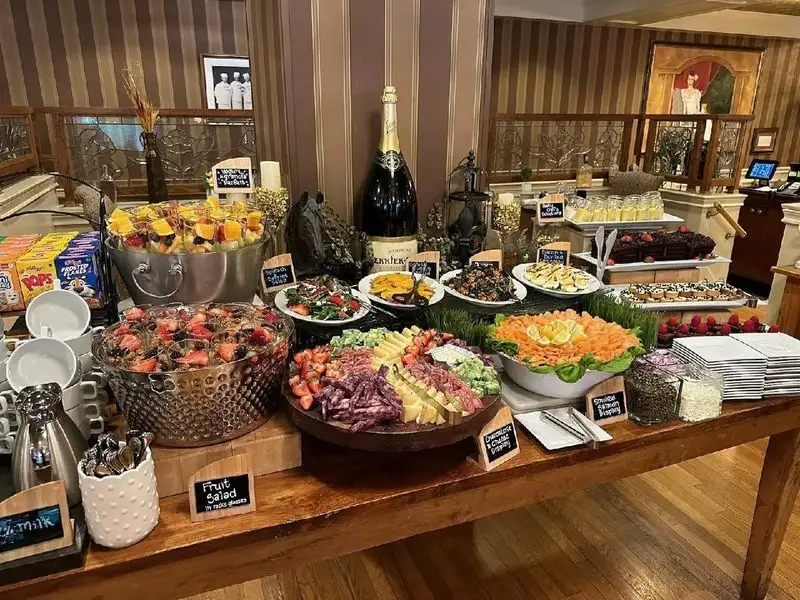 The Brown Hotel (J. Graham’s Café & Lobby Bar)