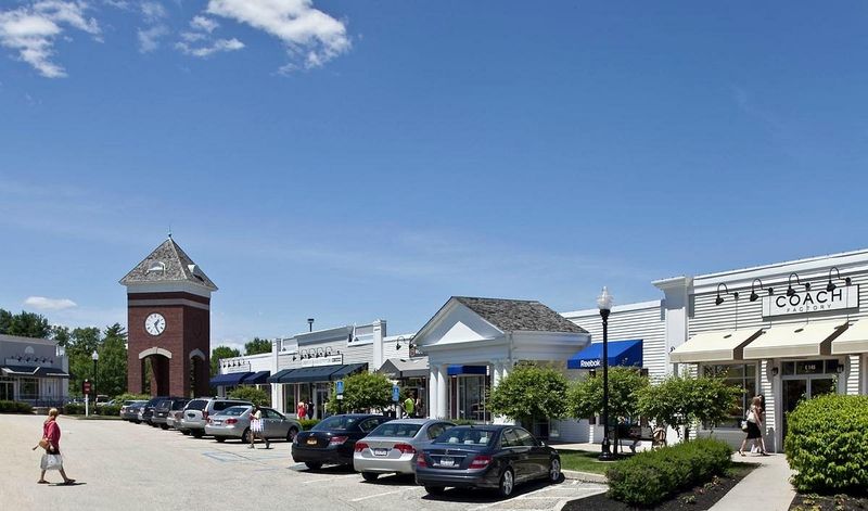 Lee Premium Outlets – Lee