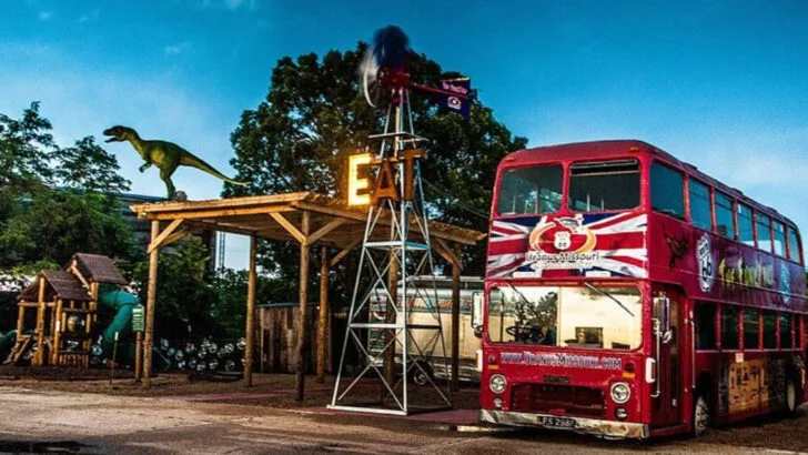 10 Missouri Towns That Look Forgettable but Have Seriously Odd Attractions