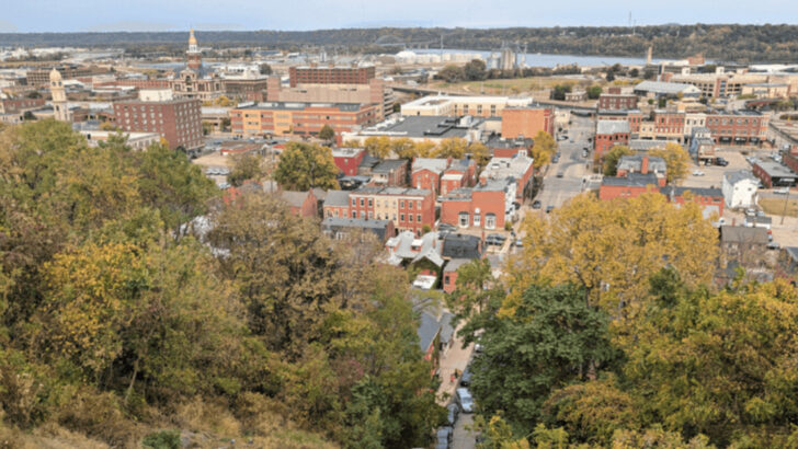 10 Quiet River Towns Along the Mississippi Worth an Unhurried Visit