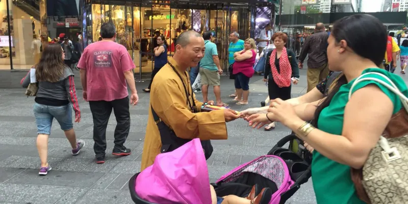 Fake Monks Seeking Donations