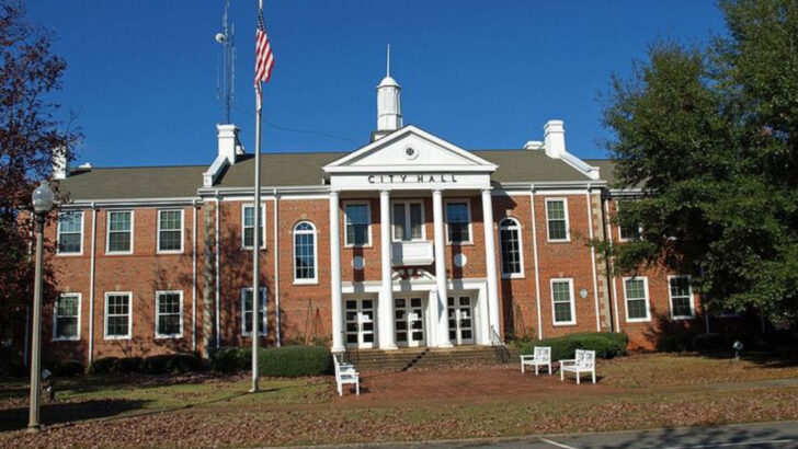 12 Alabama Towns That Are Quiet, Affordable, and Hard Not to Love